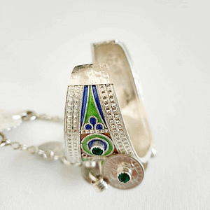 Amazigh Culture bracelet and ring in silver | Berber bracelet decorated with traditional ethnic motifs