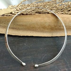 Silver Choker Cuff Necklace: Embrace the Allure of Simplicity