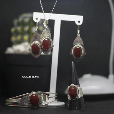 Exquisite Red Jewelry Set: A Timeless Expression of Moroccan Craftsmanship