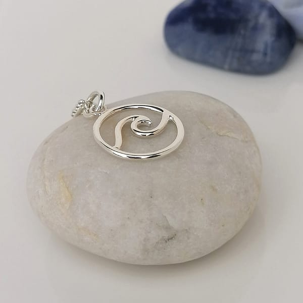 Silver 925 Wave Necklace: Embrace the Serenity of the Sea