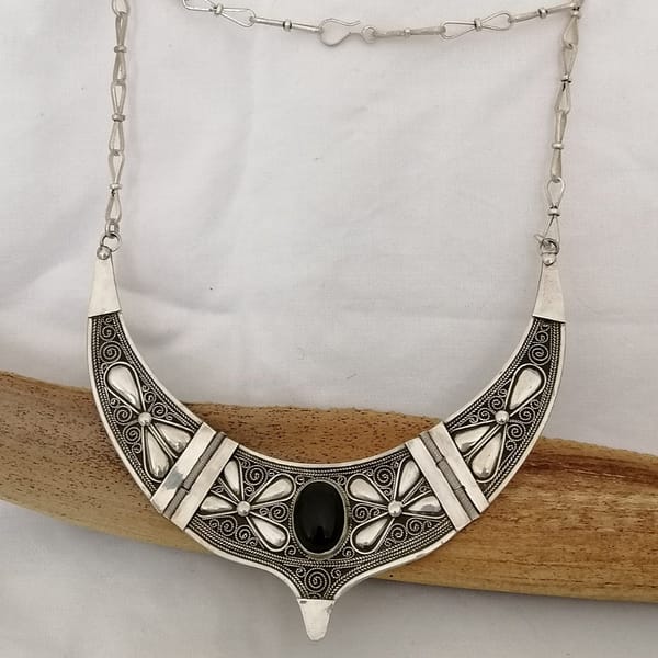 Exquisite Handmade Silver Tribal Necklace: Celebrate Tuareg, Berber, and Amazigh Artistry