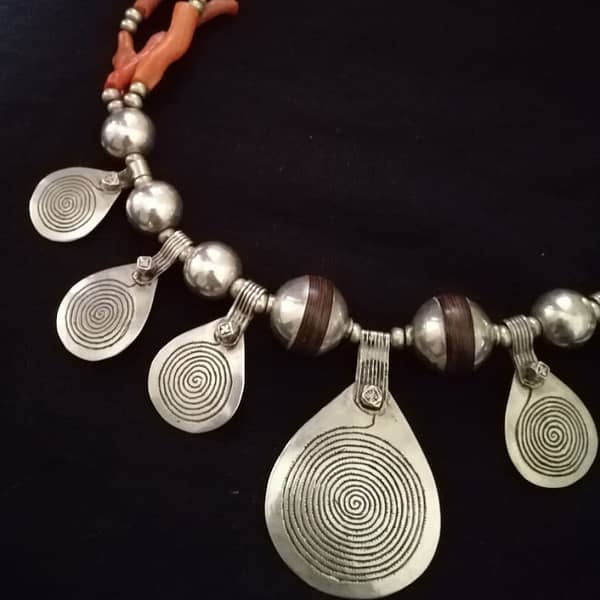 Handmade Tuareg Necklace with Silver Spirals: A Tribute to Amazigh Craftsmanship beauty