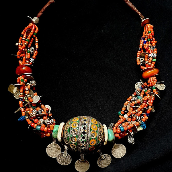 Rare Ancient Berber Necklace | Vintage Handmade Treasure with Tagmoute, Coral, and Silver 925